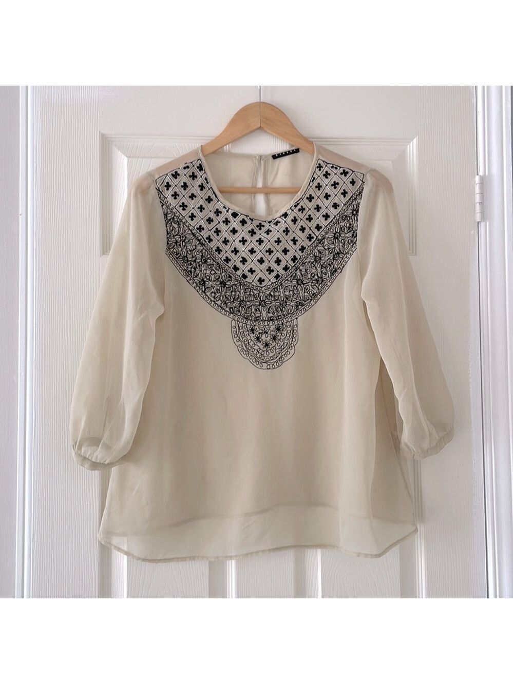 Sisley Sheer Embroidered Beaded Bohemian Polyester Peasant Blouse Size Medium